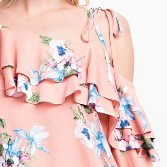 Stunning coral floral spring top - Picture 4 of 5